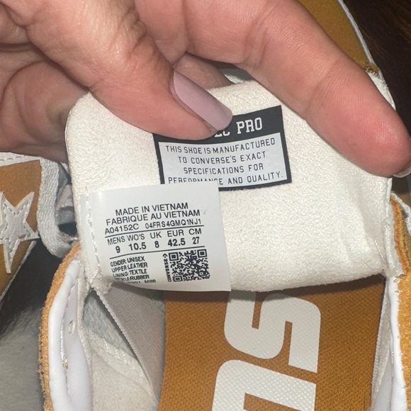 NWOT Converse mens leather Mustard Sneakers - Picture 7 of 8